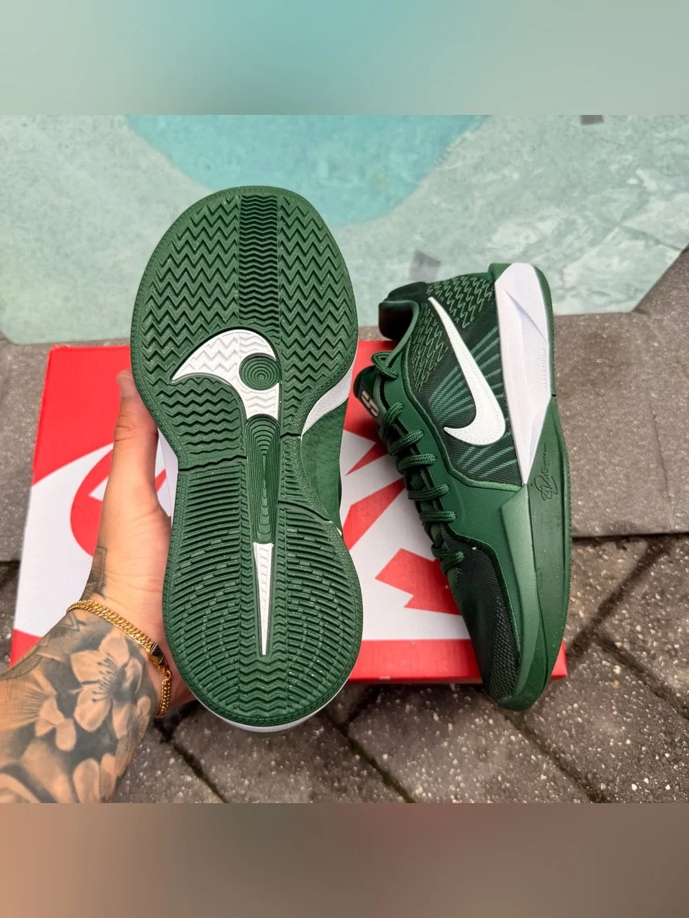 NIKE SABRINA 2 TB GORGE GREEN WHITE WOMEN SIZE 9 BASKETBALL SHOES HF3234-300